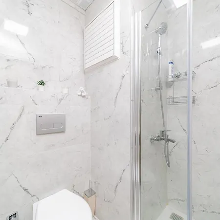 Superb Flat W Shared Pool In Kepez דירה אנטליה