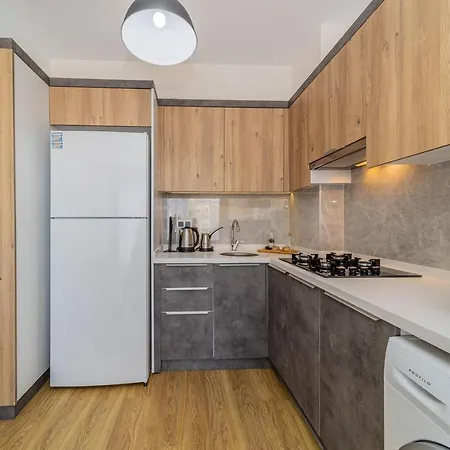 Superb Flat W Shared Pool In Kepez אנטליה