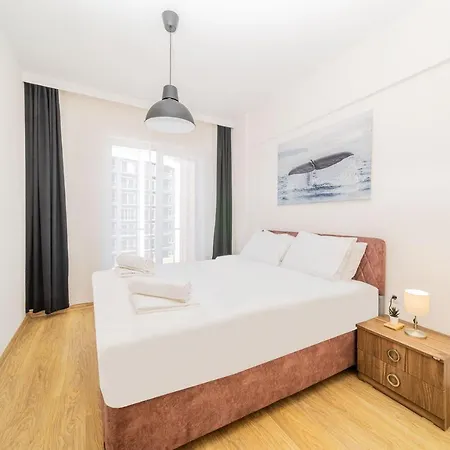 Superb Flat W Shared Pool In Kepez דירה *