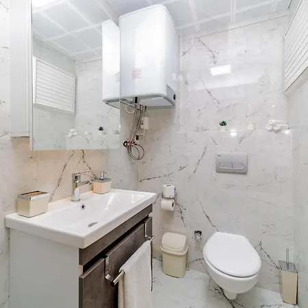 Daire Superb Flat W Shared Pool In Kepez Antalya